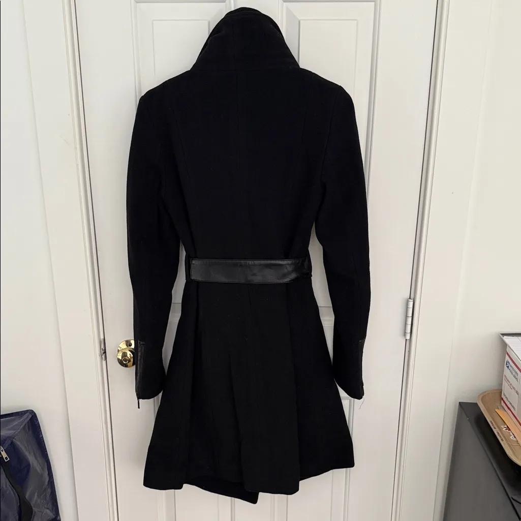 Black Saks Fifth Avenue Women’s Pea Coat Size 2 - Image 5