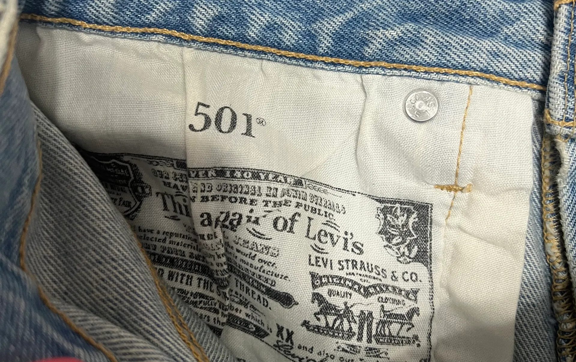Levi’s 501 Distressed Cut Off Denim Shorts - Image 5