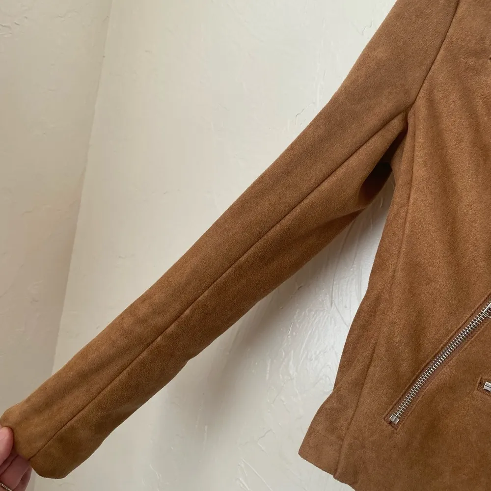 Olivaceous faux suede moto jacket▪️size S - Image 4