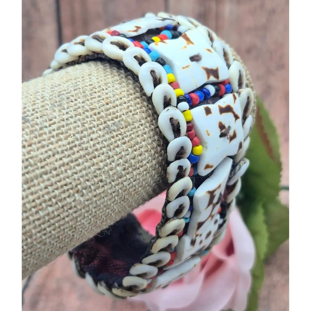 Handmade AFRICAN Jewelry Cowie Shell, Bead, & Seed Bead Bracelet Tribal 7.5 in - Image 2