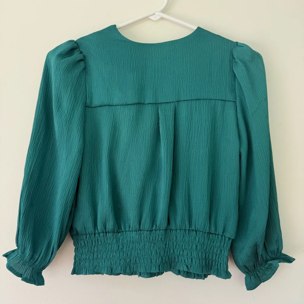 Monteau Green Faux Wrap Blouse Size S V-Neck Smocked Hem - Image 7