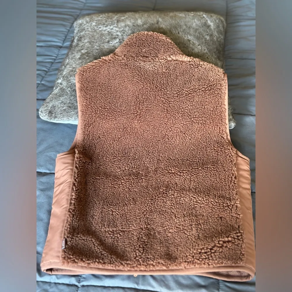 Aritzia Tna Cody Massive Polar Vest Brown Size XS - Image 10