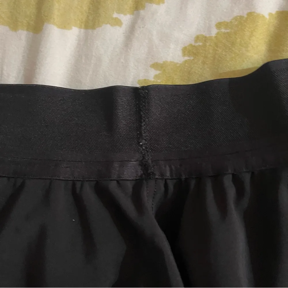 Lululemonn court rival black athletic skirt size 6 - Image 5