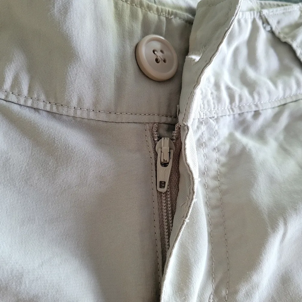 Columbia  PFG Shorts Women’s Size Medium - Image 3