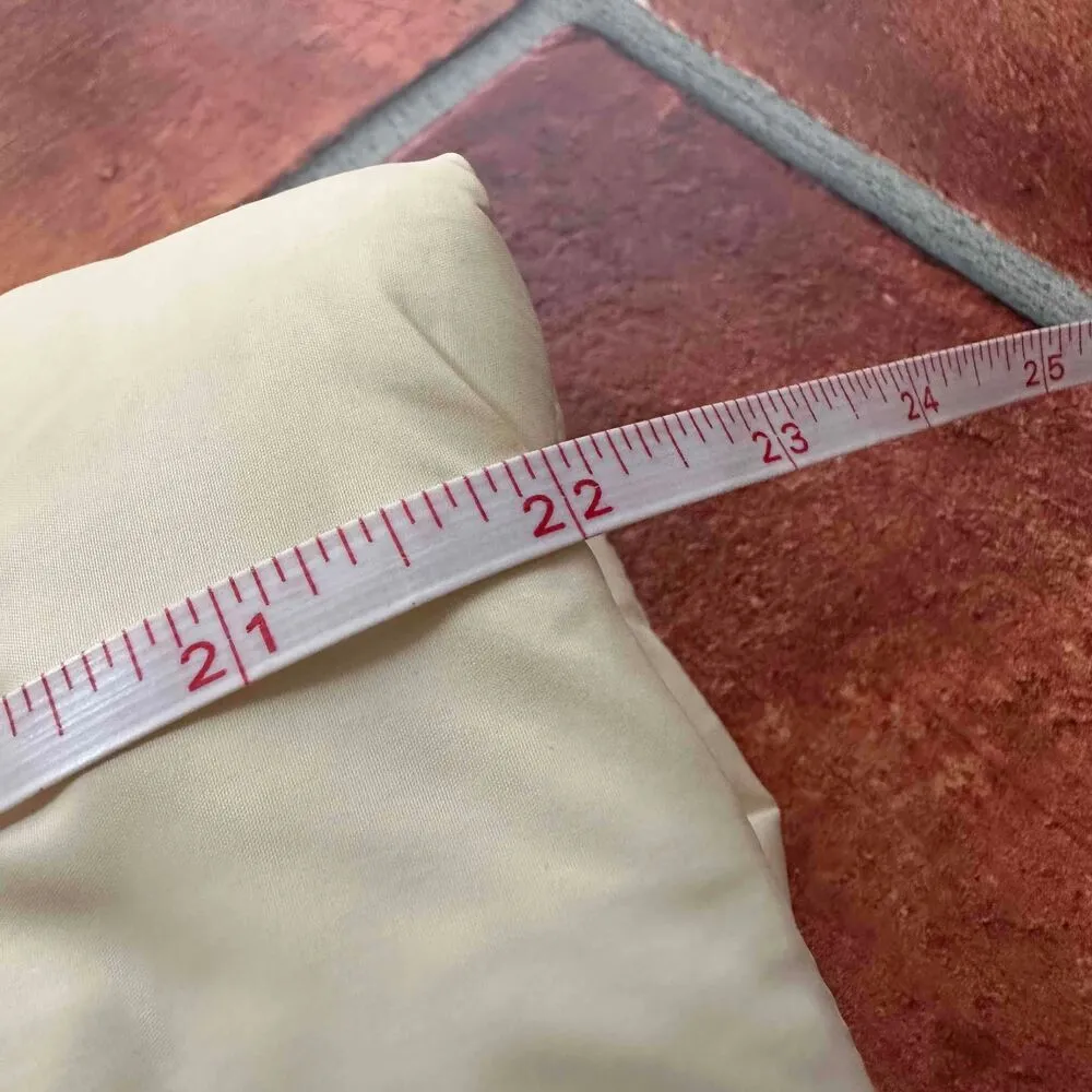 Burton Ivory Sleeveless Hooded Button Up Puffer Vest Size Medium - Image 12