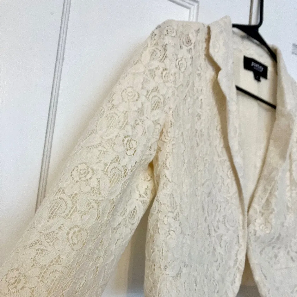 Y2K Vibe "Poetry" Cream Lace Lined Cropped Jacket (Medium) - Image 2