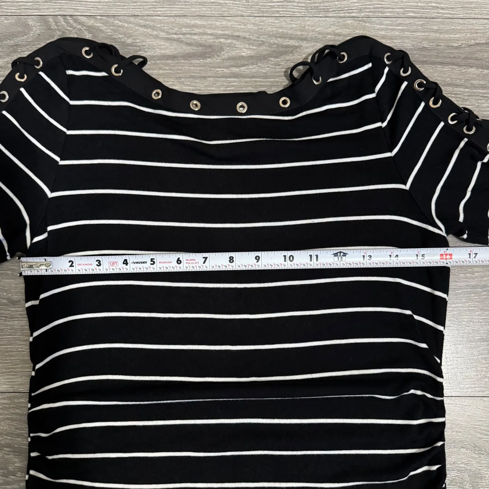 Luxury Carmen Marc Valvo Black White Striped Lace Up Shoulder Tunic Grunge Top S - Image 8