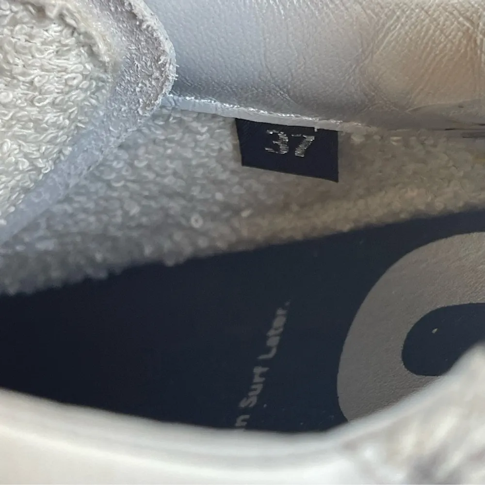 P448 F24 John Leather Sneaker (Women)
CRYSTAL, Size 7US / 37EU - Image 13