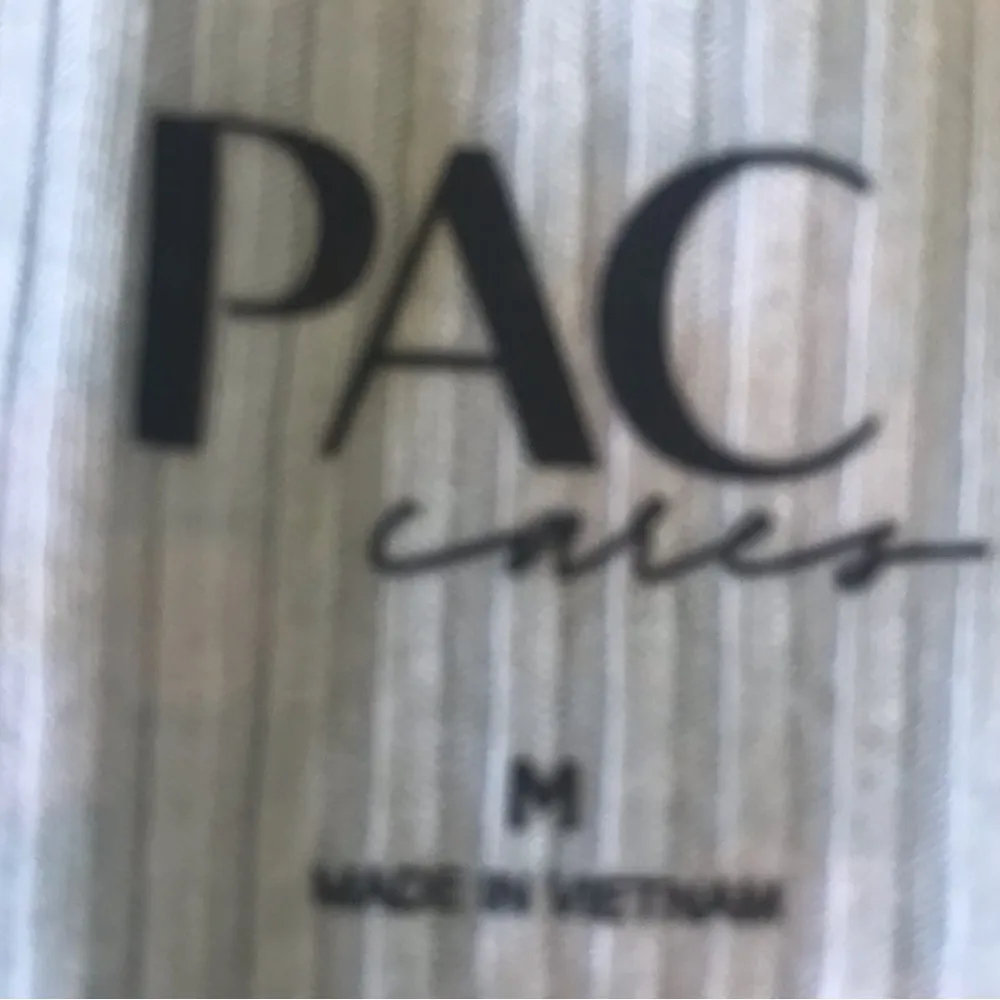 PAC sun side tie short sleeve size medium - Image 6