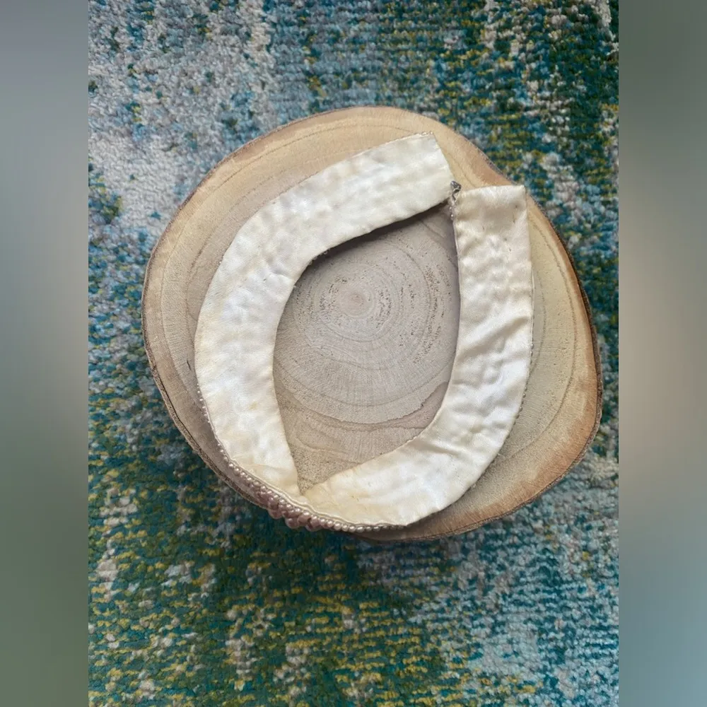 Vintage pearl beaded neck collar necklace Tan - Image 4