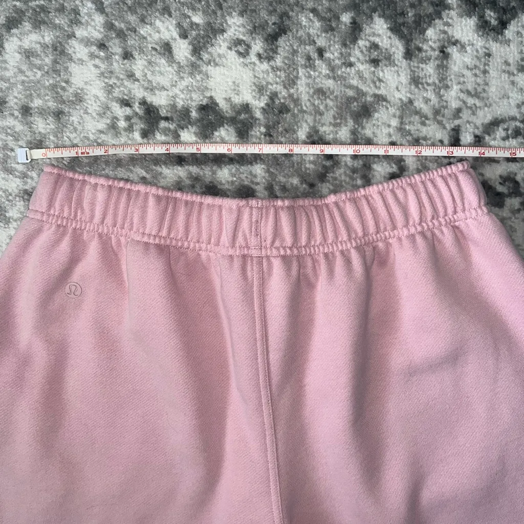 Lululemon Scuba Mid-Rise Oversized Short 7" *Graphic - Image 7