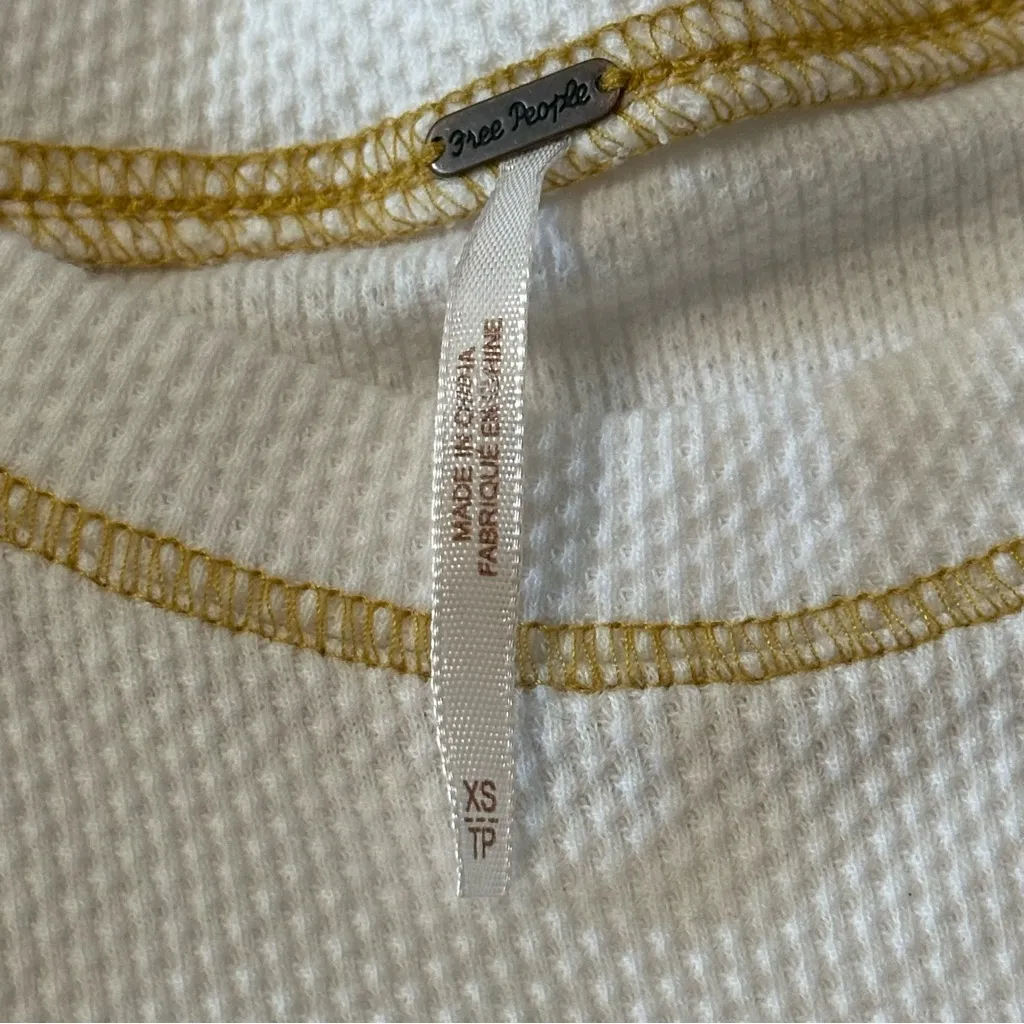 Free People Women’s Size XS White Gold Zipper Cuff Thermal Crewneck Top Shirt - Image 9