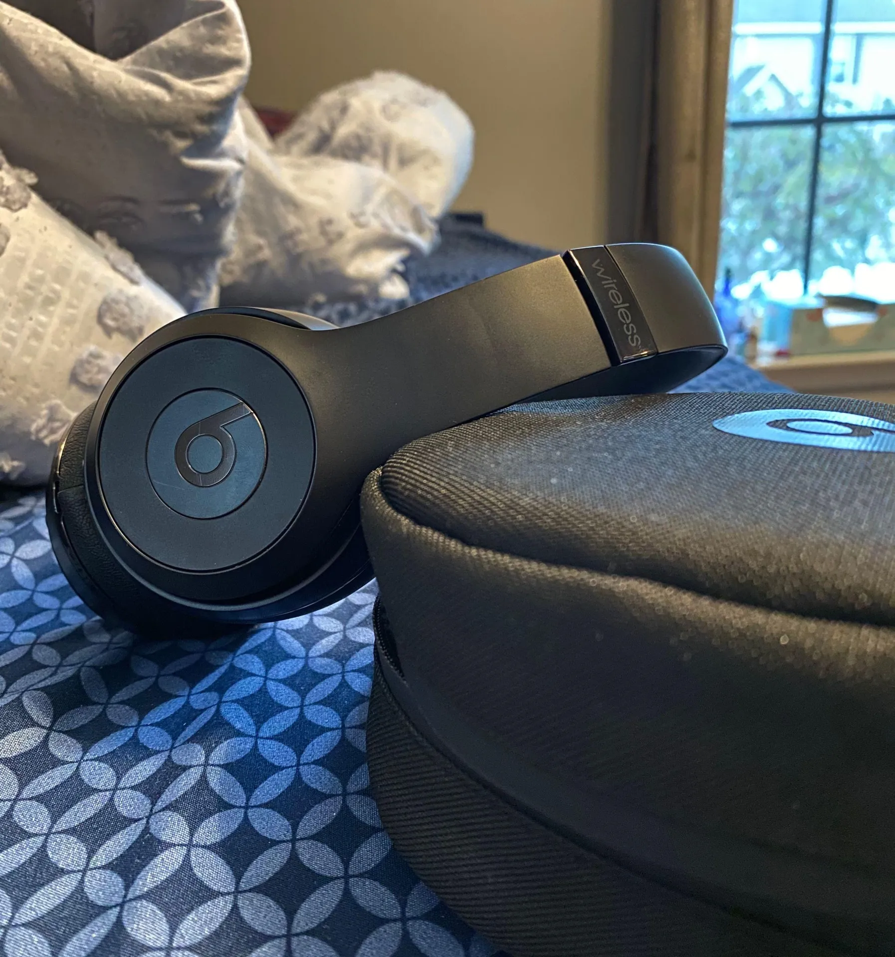 Beats by Dr. Dre Solo 3 Wireless - Image 3