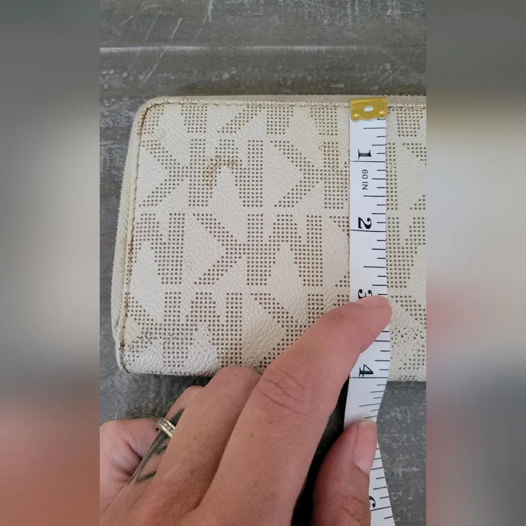 Michael Kors Cream and Brown Tote Bag Set * Flawed* - Image 15