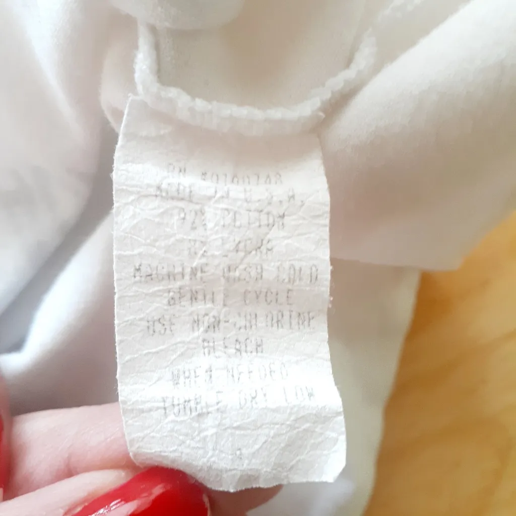 Hooters Worn White Womens Tank Top From Fort Lauderdale Florida Size Small - Image 6