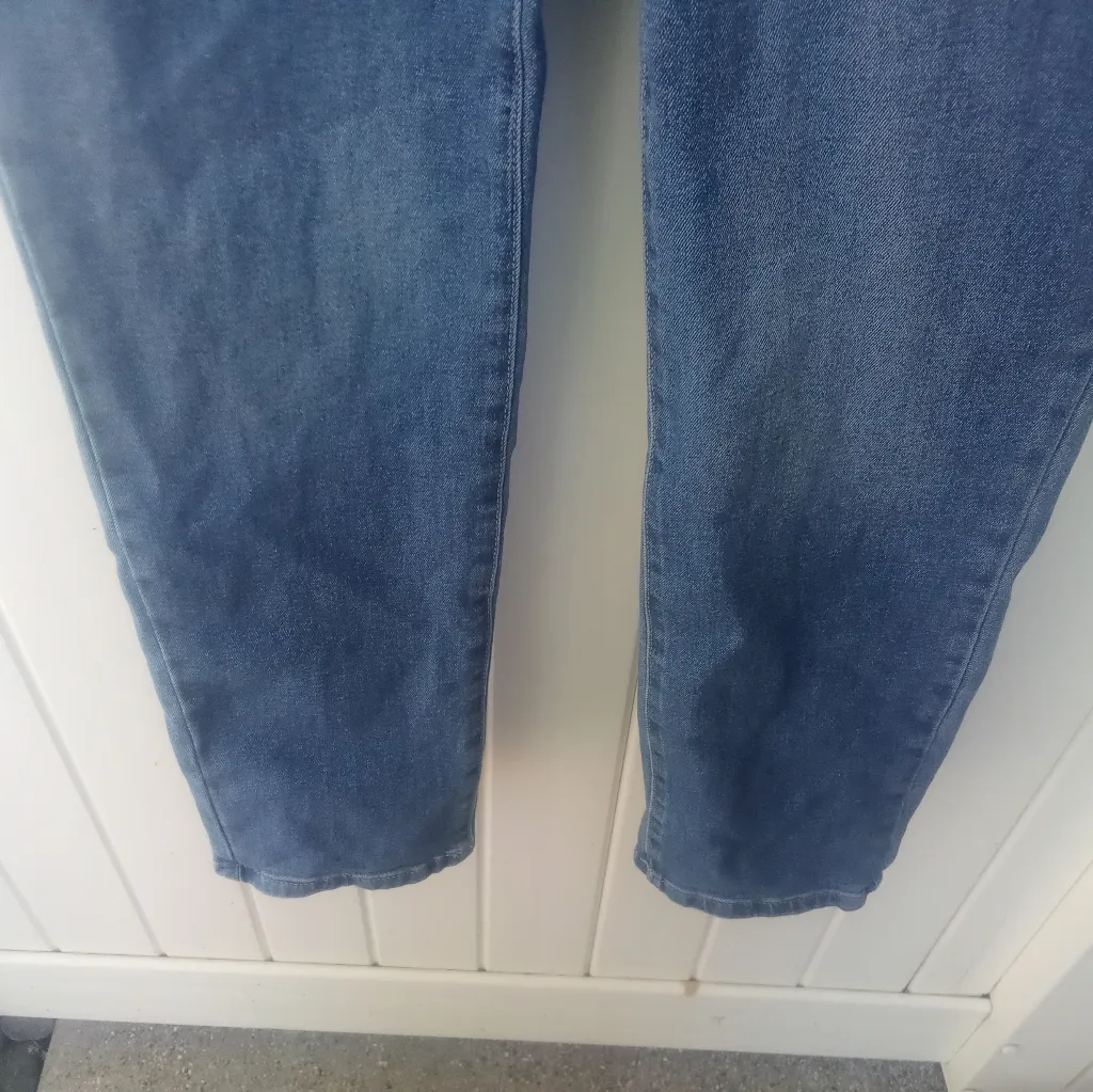 Sonoma Women's Straight Leg Jeans - Blue 8R - Image 4