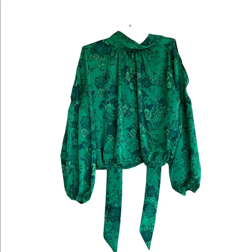 NWOT INC International Concepts Printed Cold - Image 6