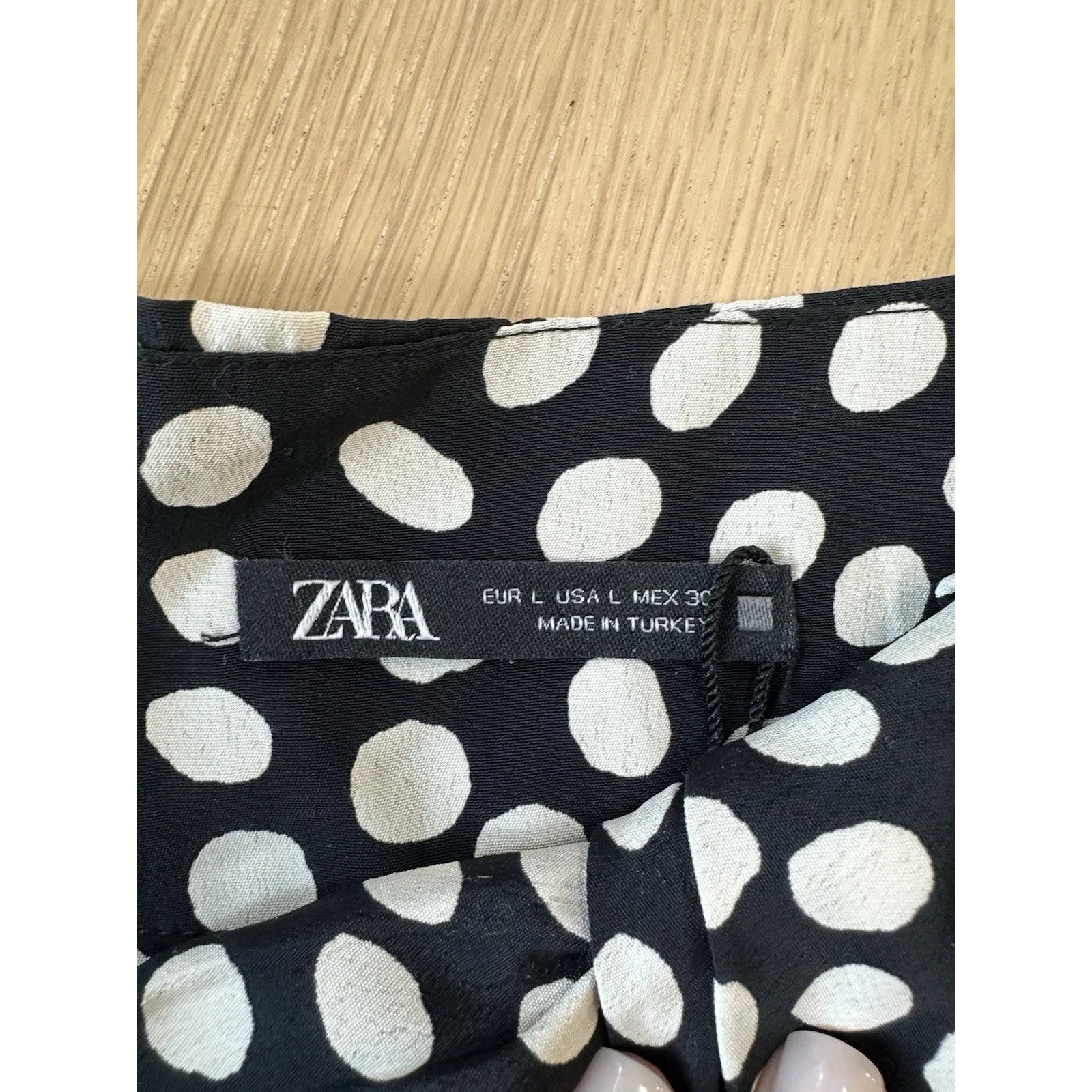 ZARA SEXY POLKA DOTS SHORT SKIRT WOMENS SIZE LARGE2554 - Image 4
