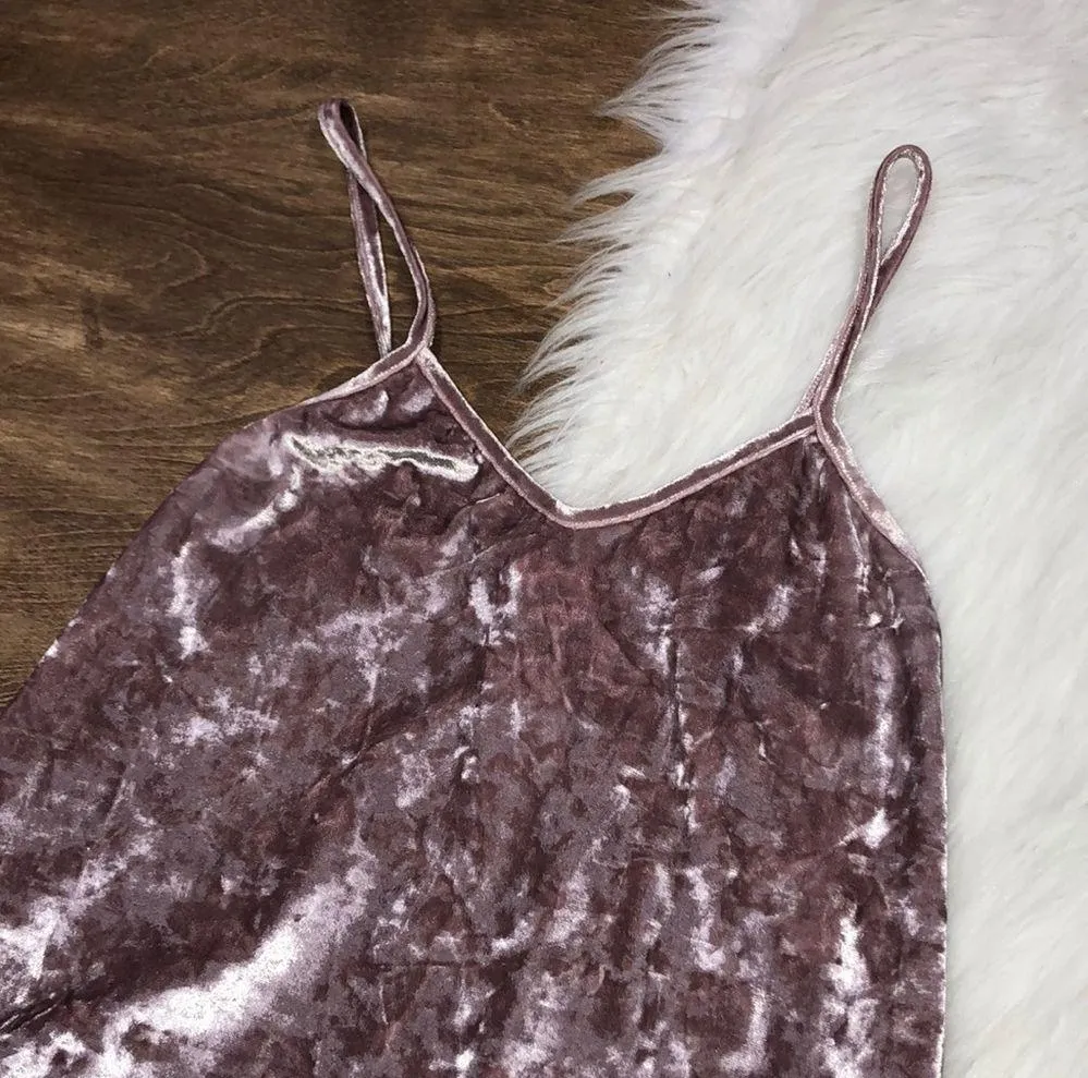 Caution to the wind size small crushed velvet top - Image 5