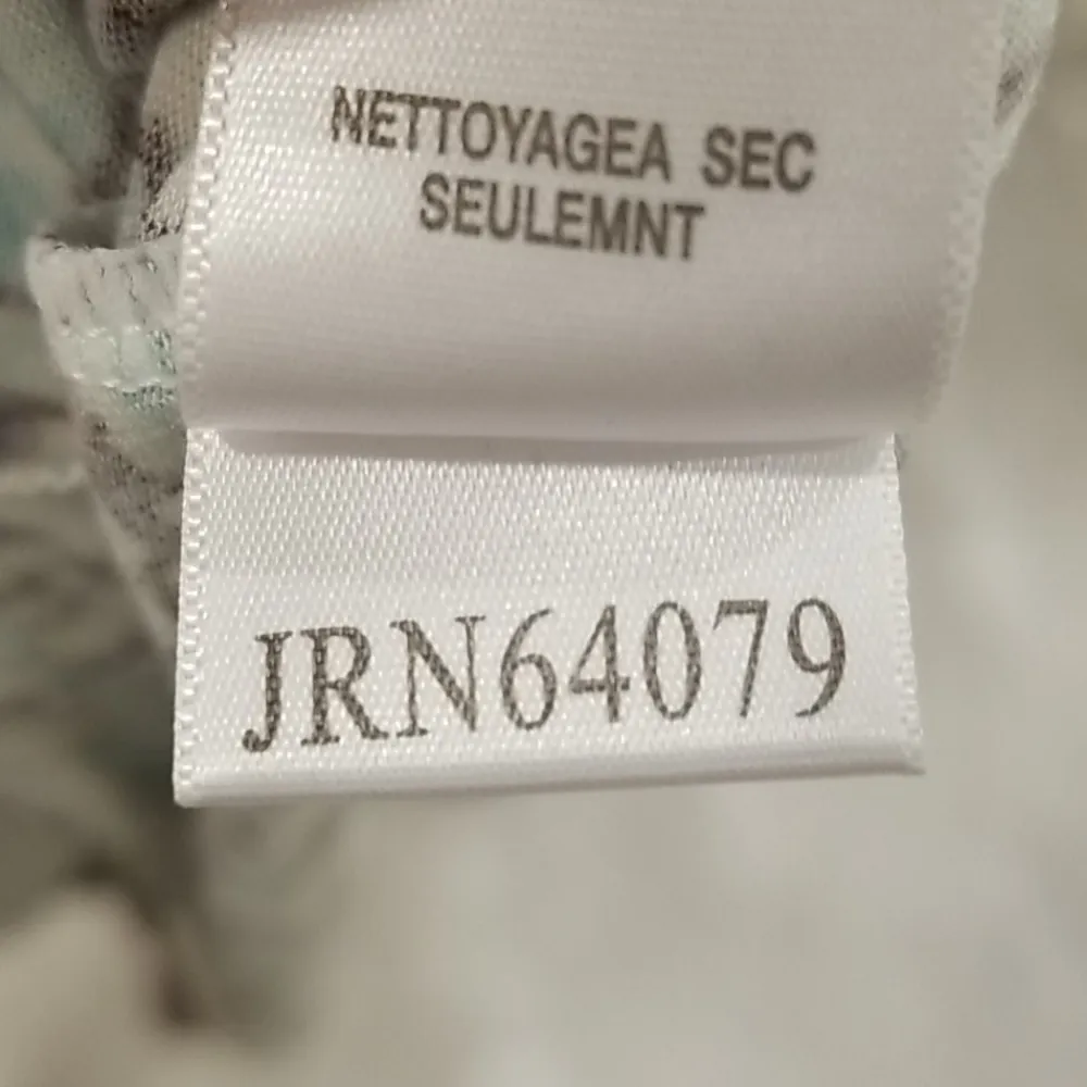 💕BCBGMAXAZRIA💕 Vneck Pattern Dress - Image 9