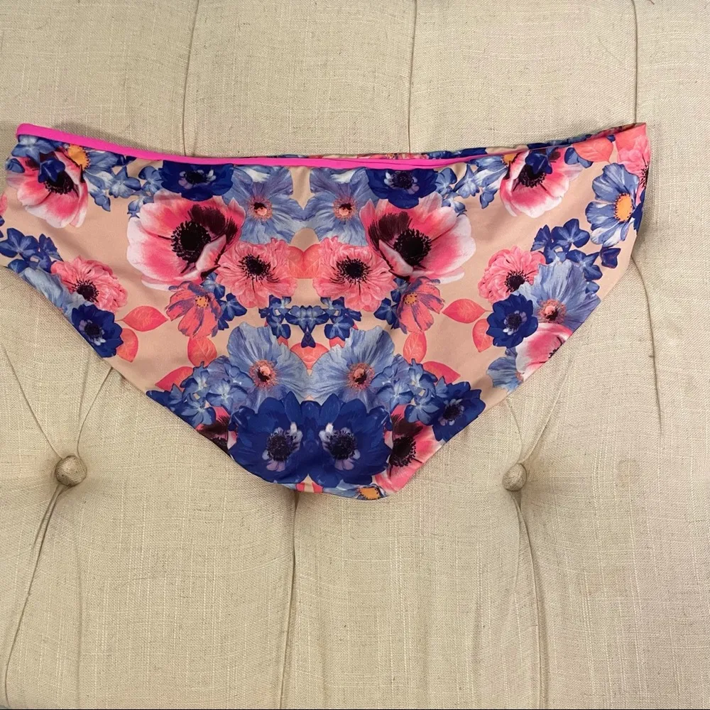 Anthropologie zinke reversible swim bikini bottoms! Large - Image 3