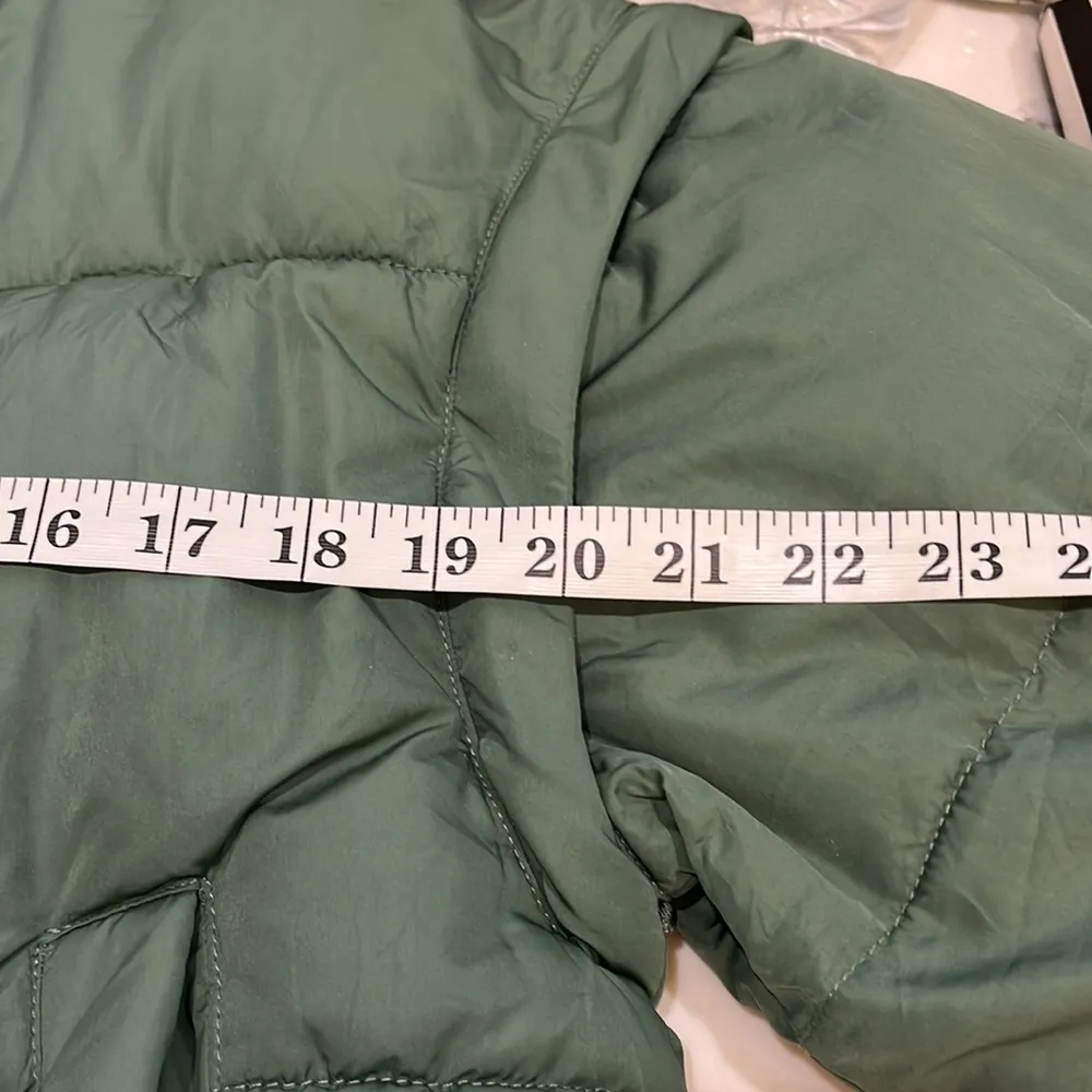 Altar’d State green puffer jacket/vest - Image 8
