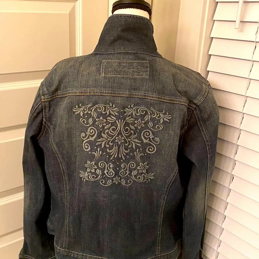 Bob Timberlake|| Denim jacket with front and back decorative stitching - Image 4