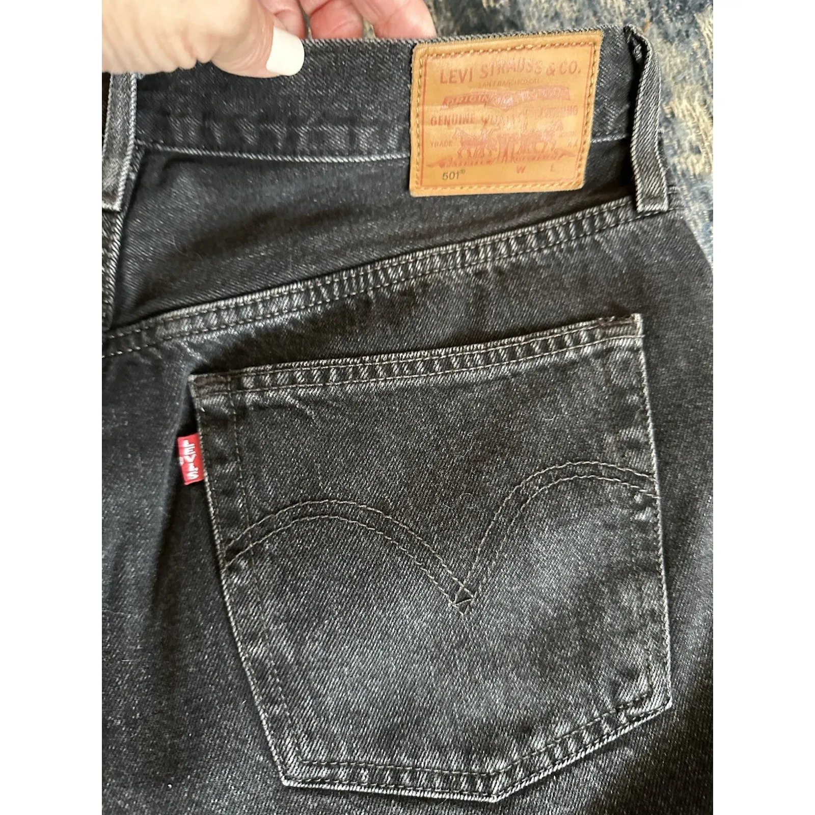 Levi's 501 Jean Shorts Women’s Size 30 Black Cut Off Button Fly Raw Hem 6”inseam - Image 3