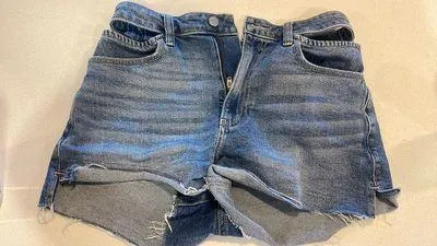 Ultra High-rise Mom Shorts - Image 2