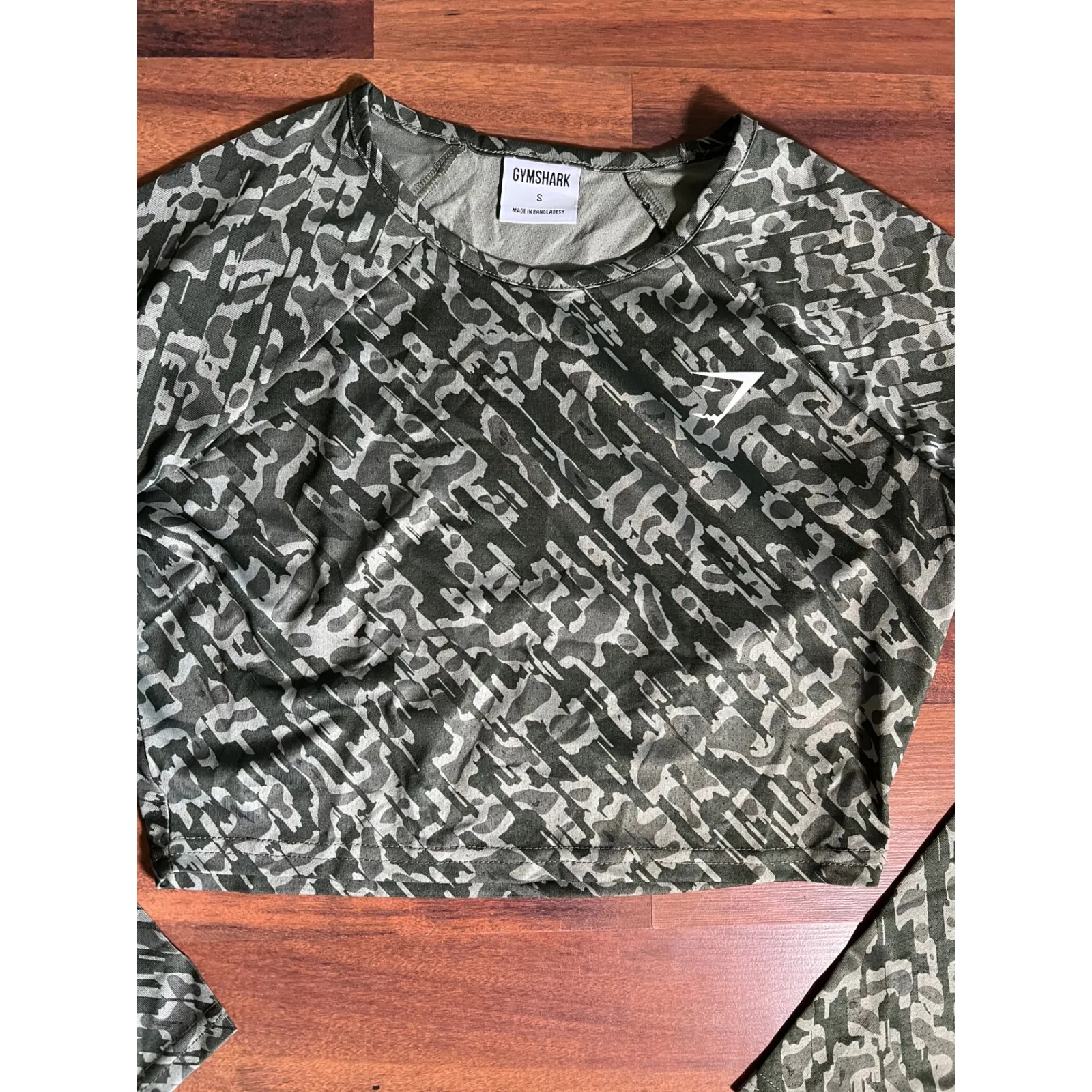 Gymshark Training Crop Top Camo Long Sleeve Activewear Athletic Gym Workout - Image 2