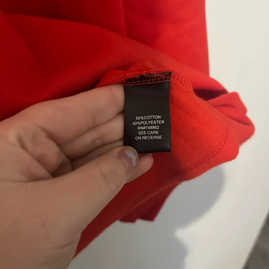 NWT Torrid Cropped Red‎ VNeck Sweater Size 4X - Image 6