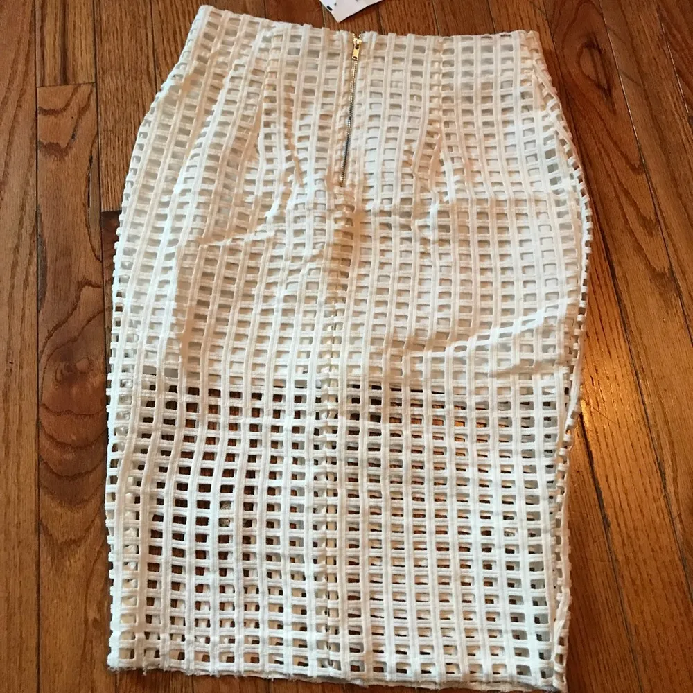 NWT Endless Rose Cage Skirt Pearl Embellished SzS - Image 2