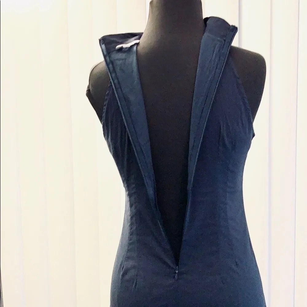 Navy blue sleeveless ruffled collar mini dress. - Image 5