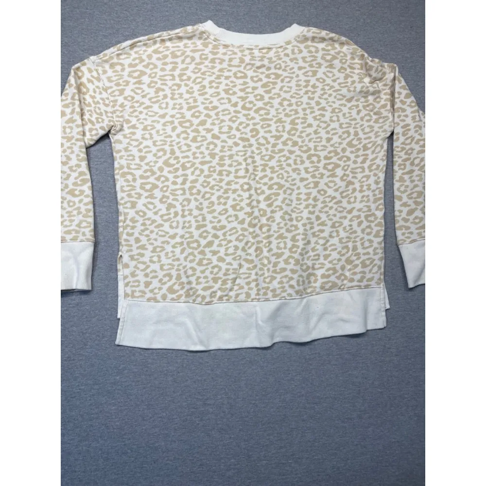 Women's Time and Tru Leopard Print Sweatshirt Size M - Image 5