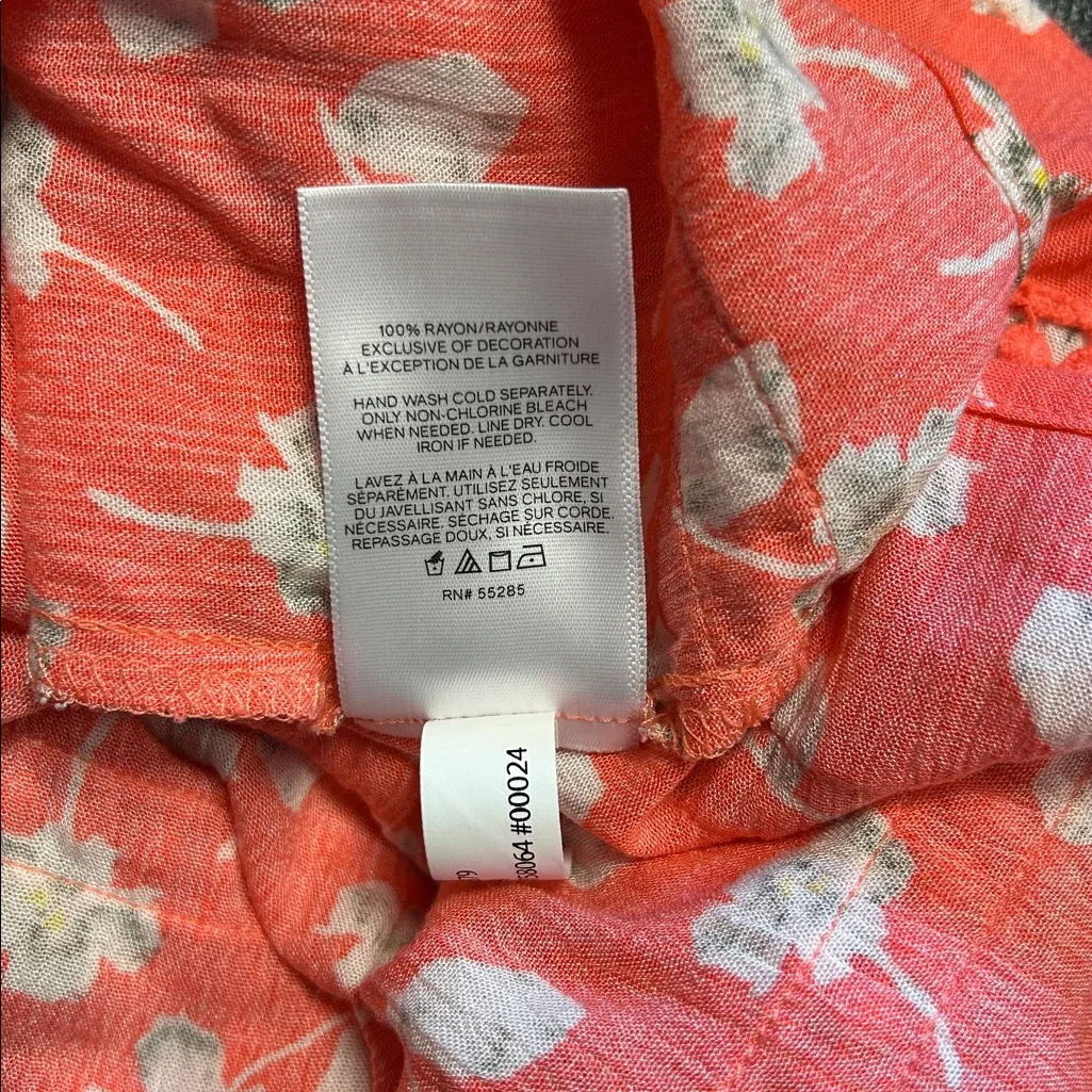 EXPRESS size XL on or off shoulder rayon crop top floral blouse shirt NWT - Image 6