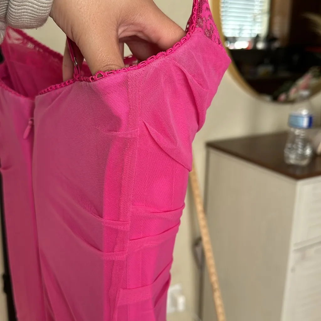 HOUSE OF CB XS A-C  'Nalini' Fuchsia Maxi Dress‎ NWOT - Image 8