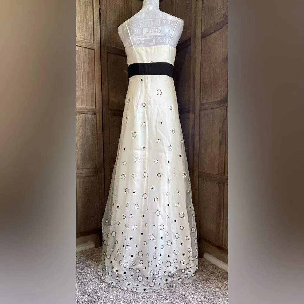 Black and White Prom Dress. Black Size undefined - Image 8