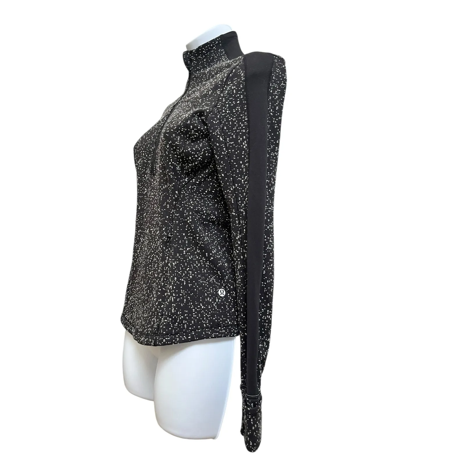 Lululemon Run Briskly 1/2 Zip Pocket Thumbhole Jacket Size 4 - Image 6