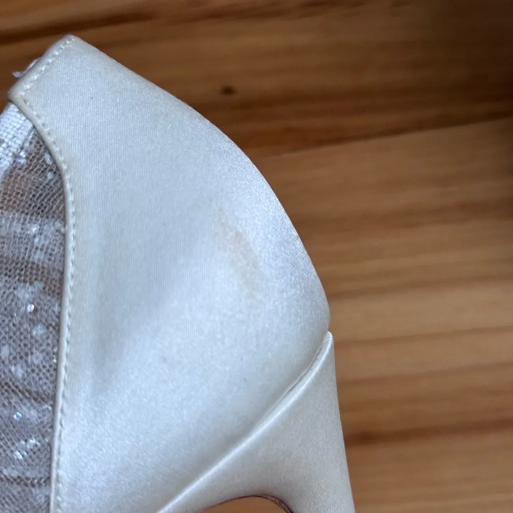 Christian Louboutin Kate Draperia 85 White Glitter Tulle Bridal Low Heel Pump 38 - Image 8