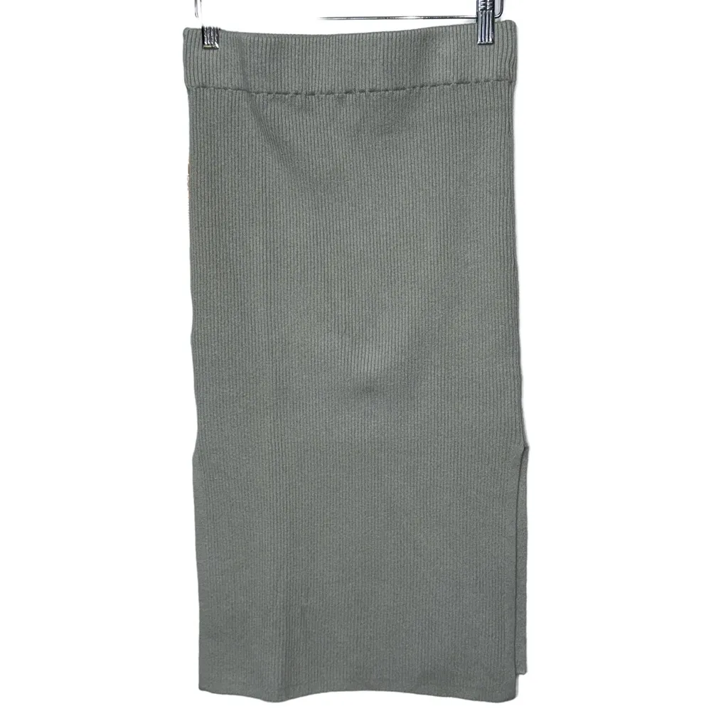 NEW Abercrombie & Fitch Gray Green Ribbed Knit Side Slits Midi Skirt Size Small - Image 2