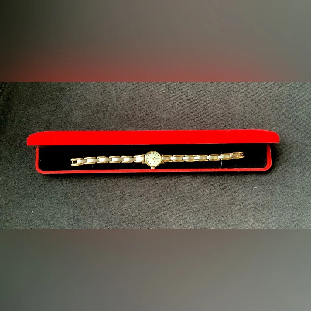 ULTRA CUTE OMEGA AUTOMATIC watch 🔥🔥🔥 Gold - Image 10