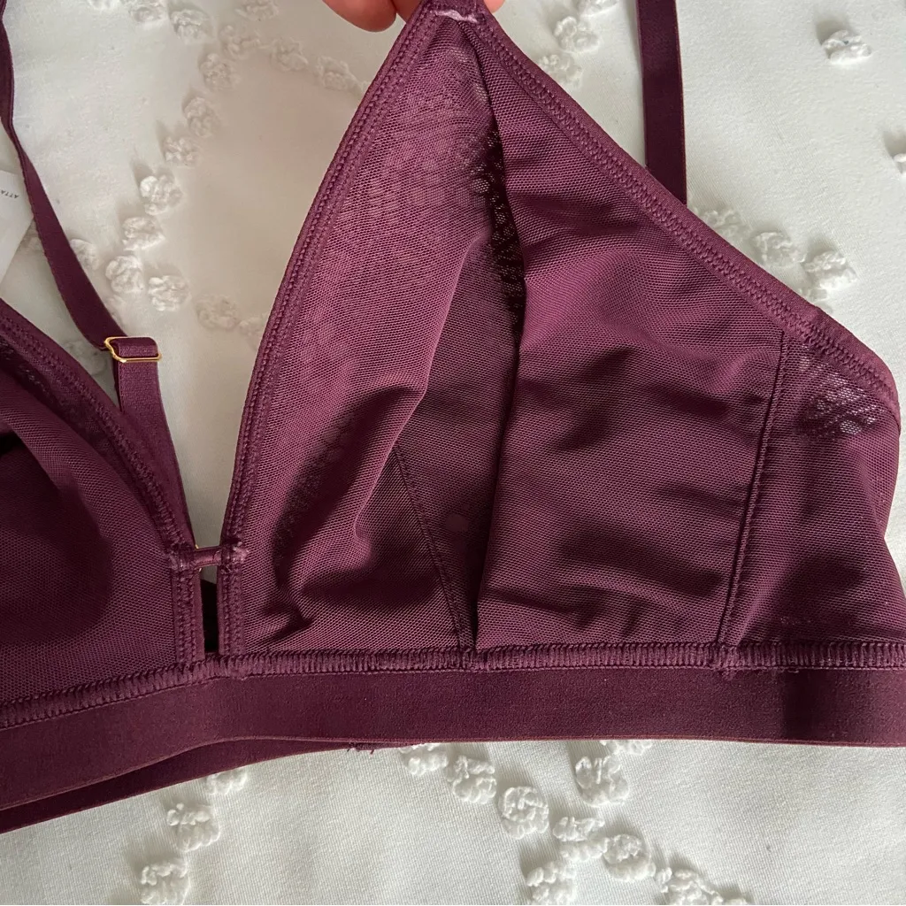 NWT Lively The Palm Lace Busty Bra Plum Wireless Bralette Purple Feminine Size 1 - Image 5