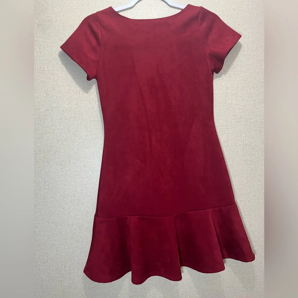 Newbury Kustom Boutique Burgundy short sleeve dress size small - Image 4