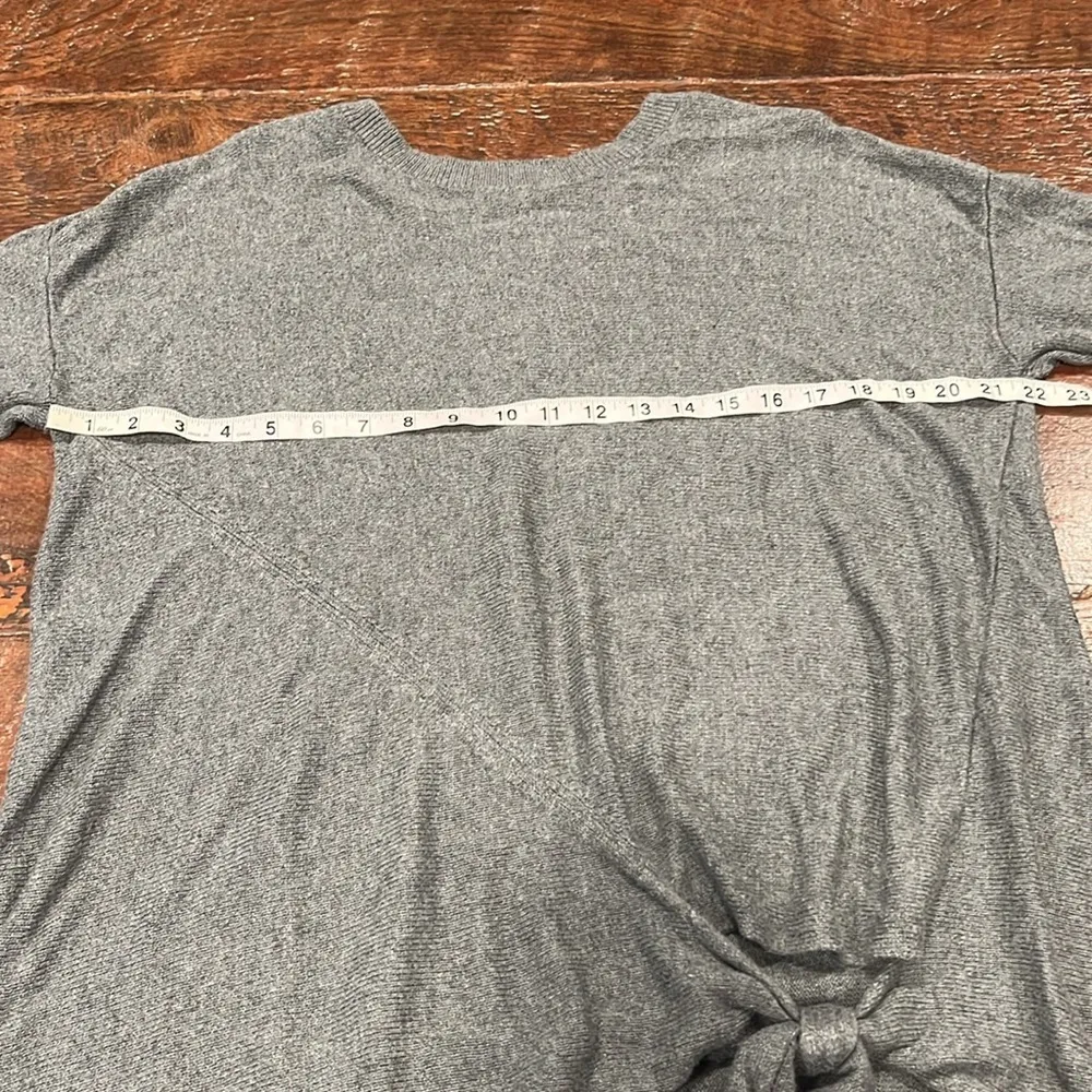 Loft outlet women’s gray sweater size large. - Image 5