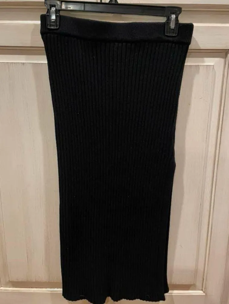 Two Piece Sweater Set skirt and top size Large Black - Image 2