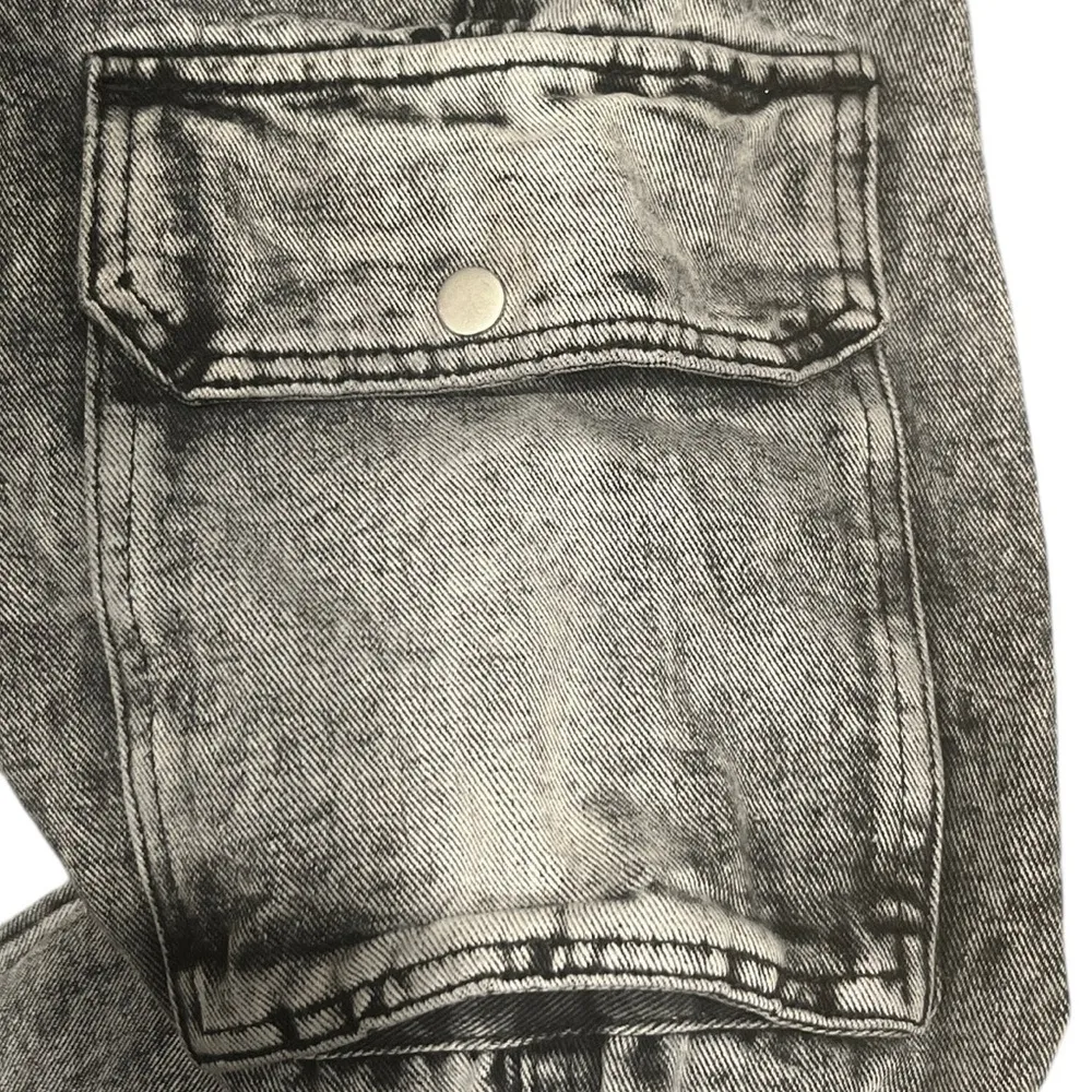 Refuge Denim Gray Acid Wash High Rise Cargo Joggers Sz 13 Metal Snaps - Image 6