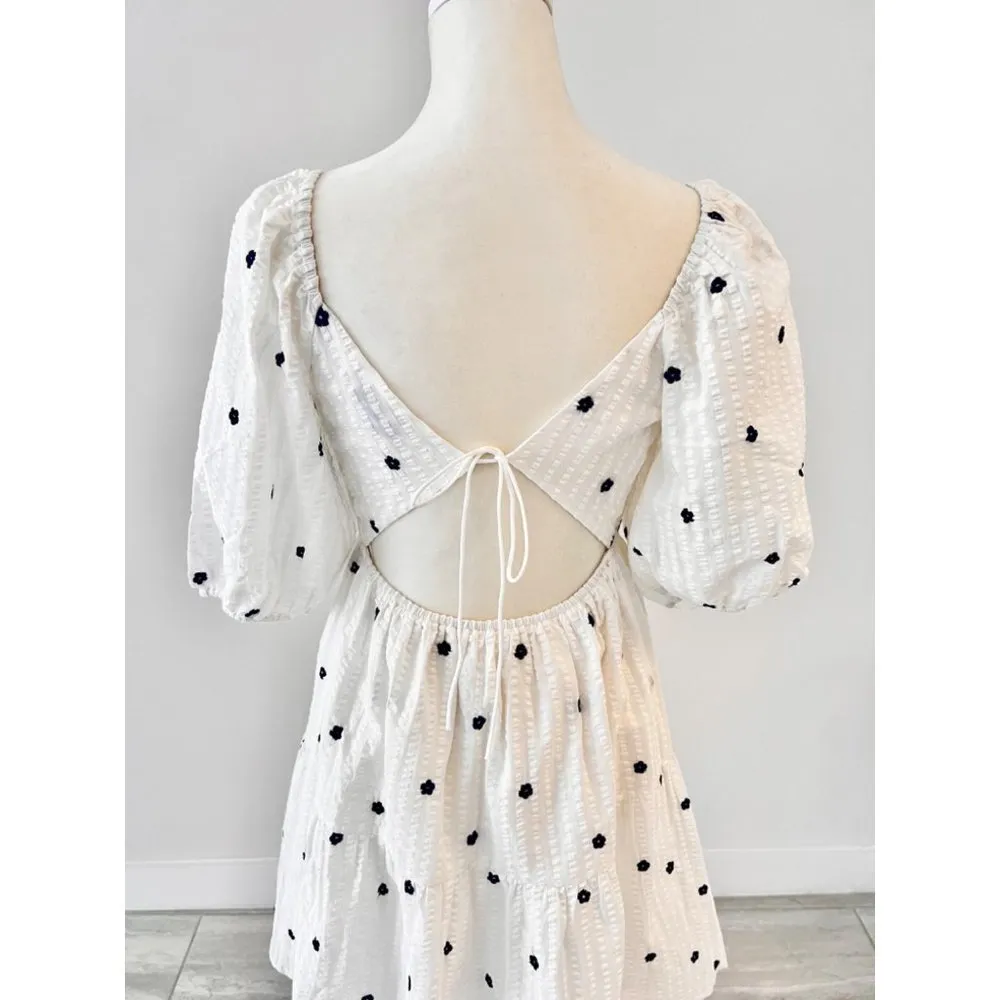 Selene Dress Navy Embroidered Daisies size small  excellent pre owned condition - Image 4