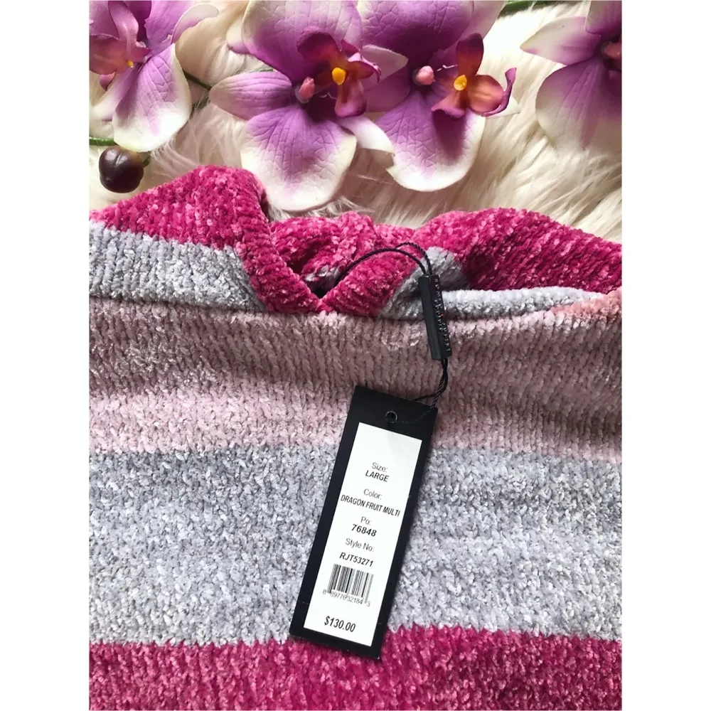 NWT Romeo & Juliet Couture Crop Hooded Sweater - Image 7