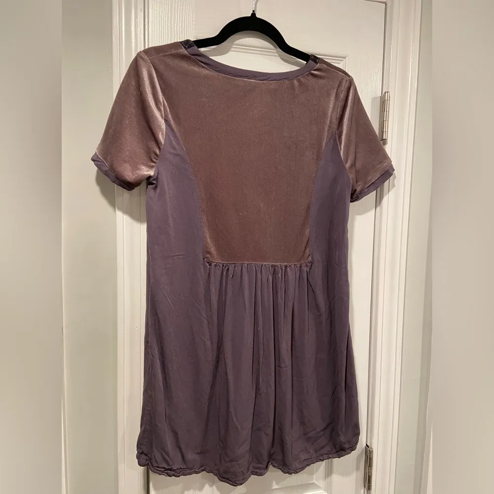 Esley Plum Purple Velour Inlay Black Embroidered V Neck Flowy Peasant Top Size M - Image 5