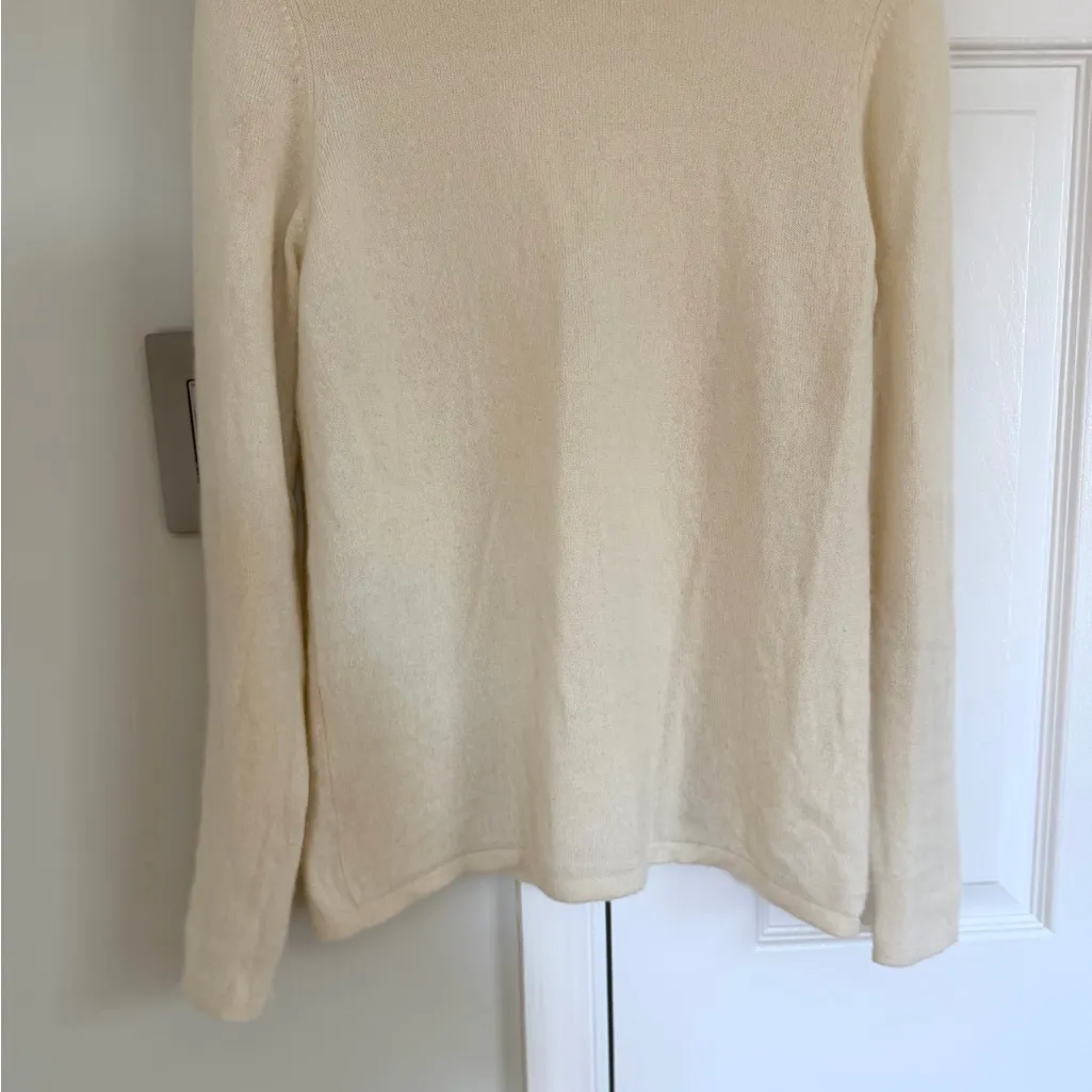 Charter Club Luxury 100% Cashmere Women Cream Crewneck Sweater Size M Preppy - Image 3